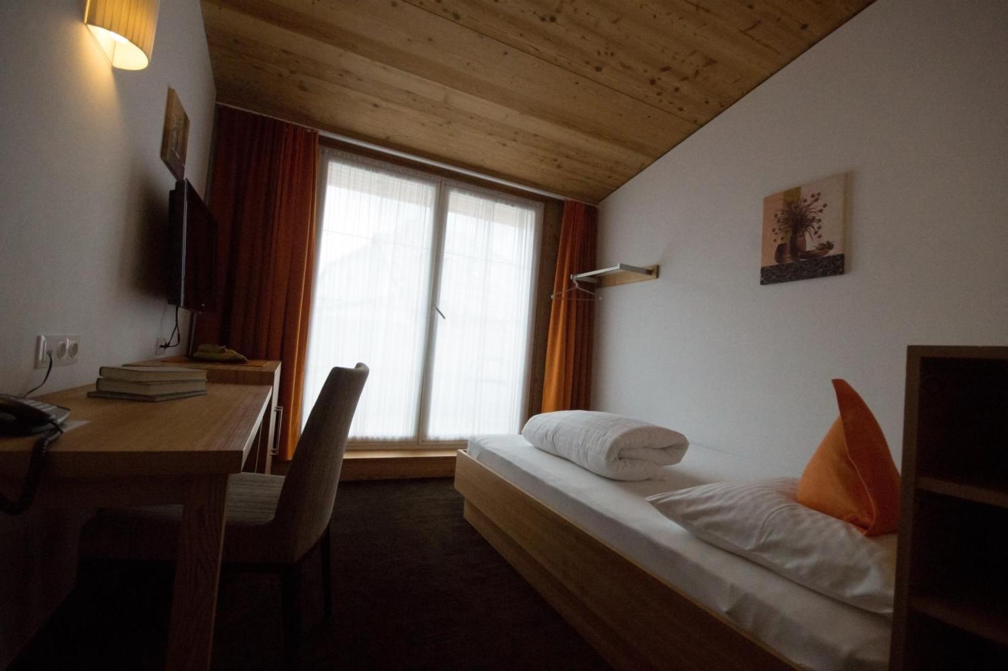Gasthof Zum Goldenen Loewen Наудерс Екстериор снимка